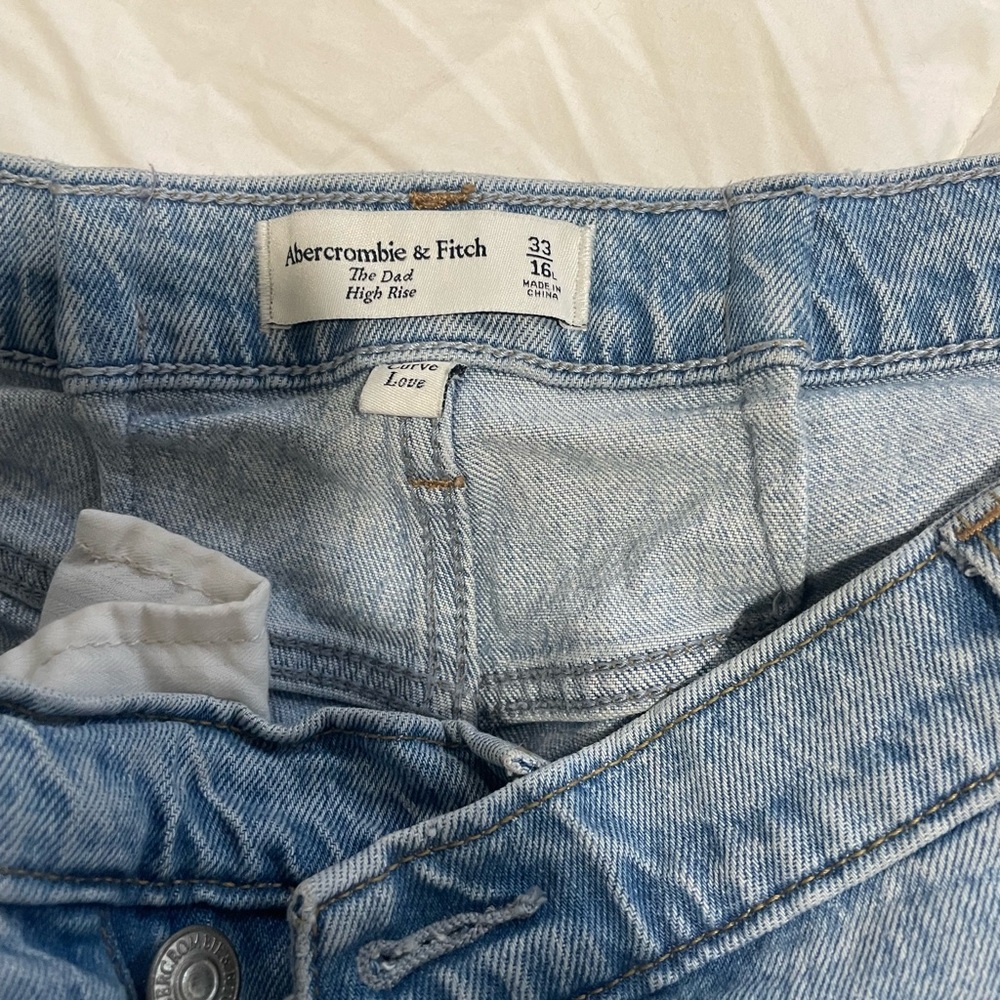 Abercrombie & Fitch Light Denim High Rise Jeans